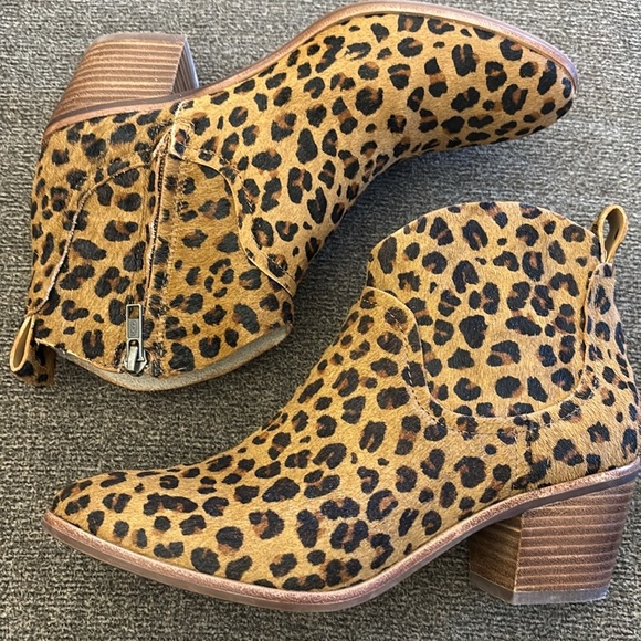 UGG Leopard Kingsburg Calf Hair Zip Up Ankle Boot Women's Sizes 8 - Picture 6 of 16